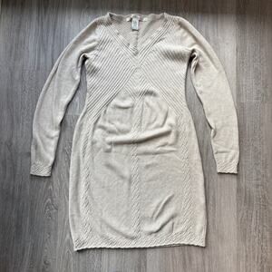 Max Studio Women's Cable Knit Sweater Dress S Beige V-Neck Long Sleeve